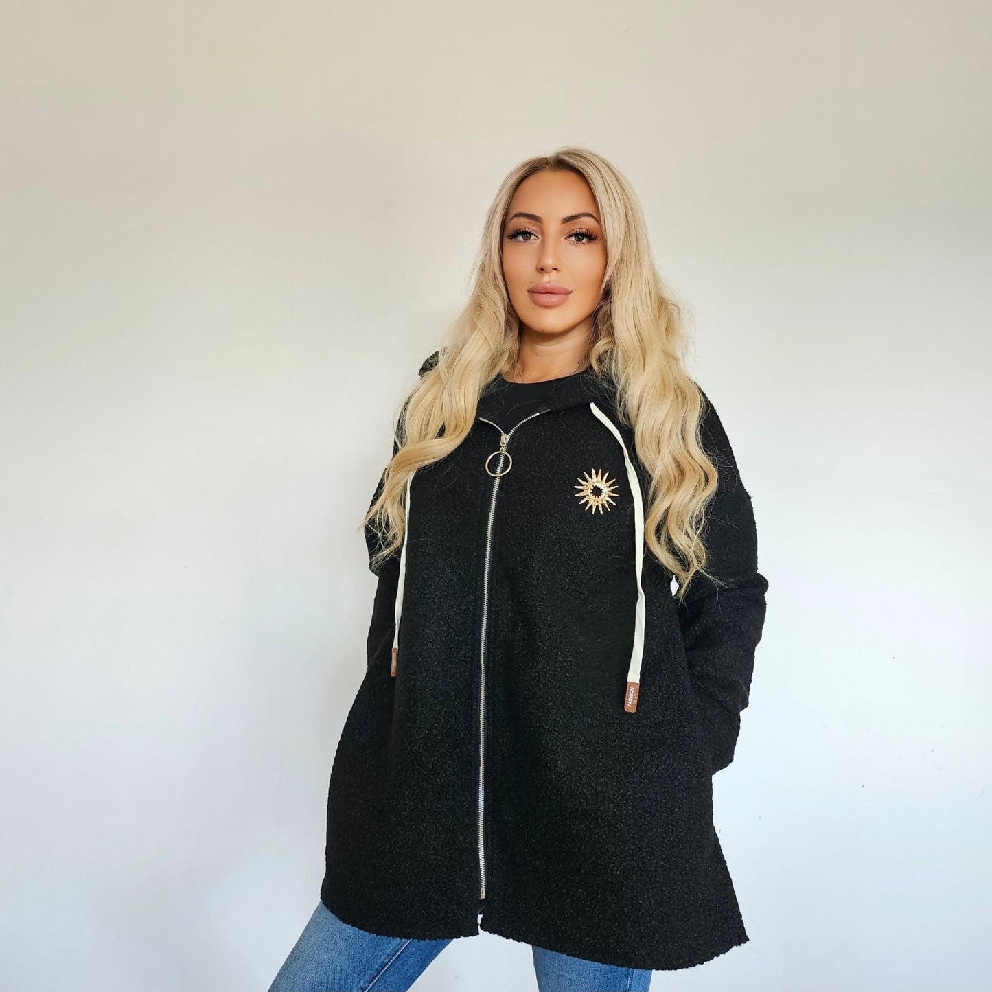 Връхна дреха Аура черна