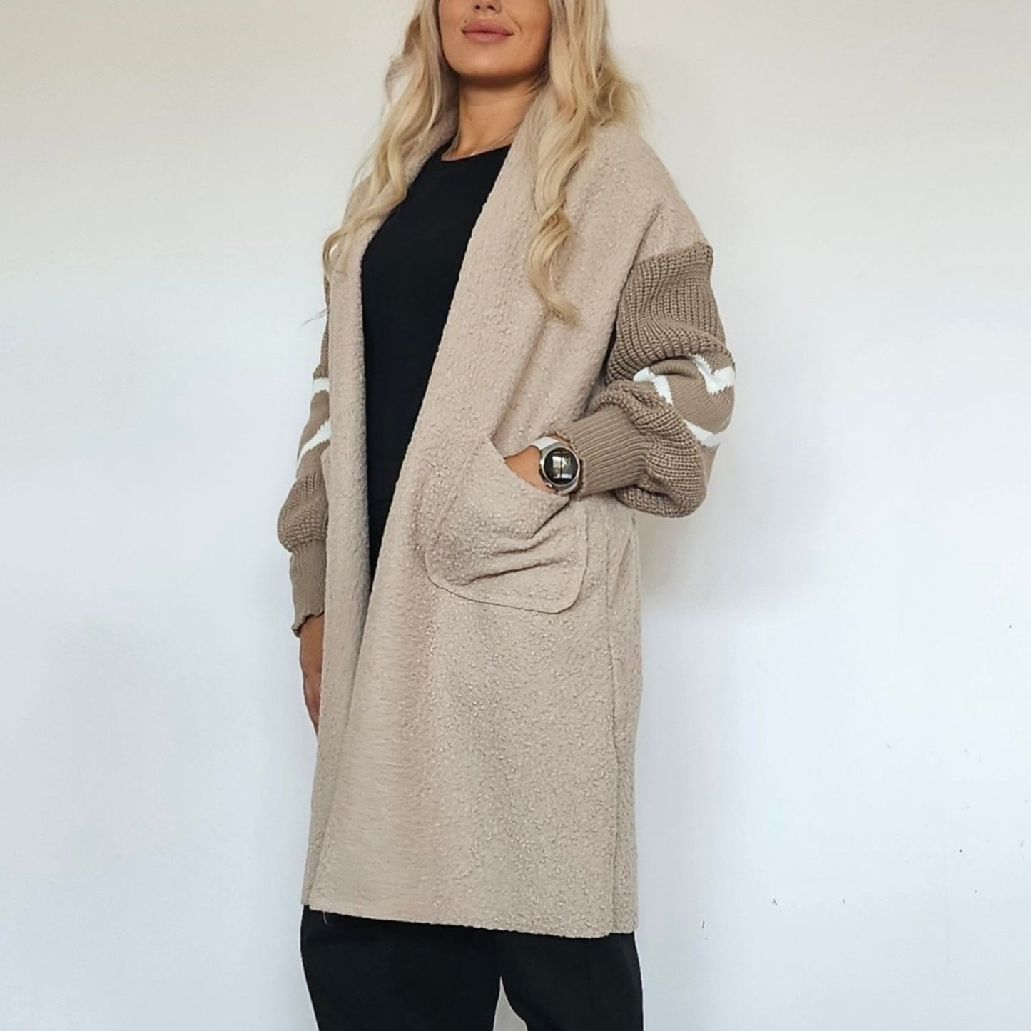 Манто с плетени ръкави Сърце