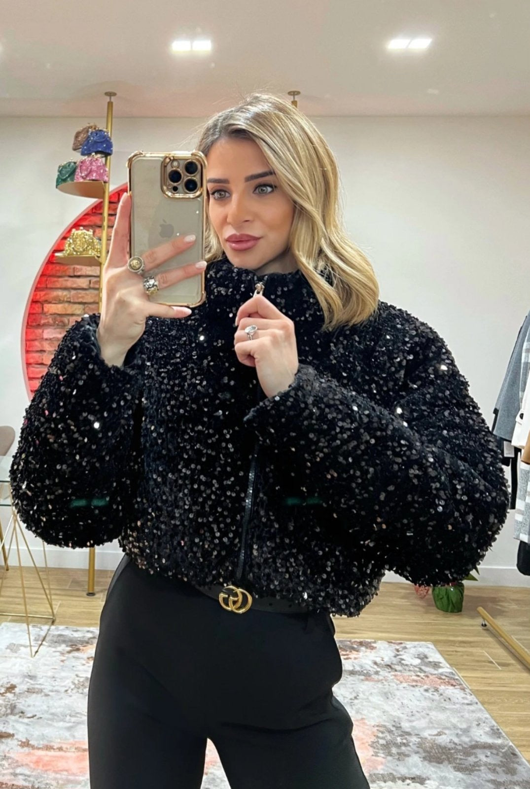 Дамско яке с паети