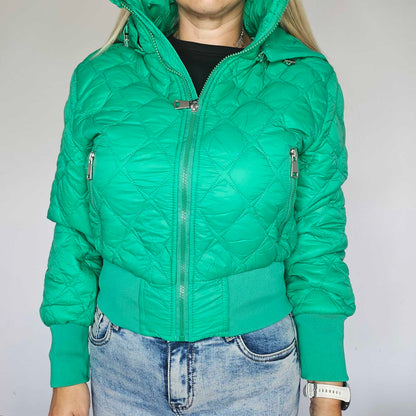 Удобно яке зелено