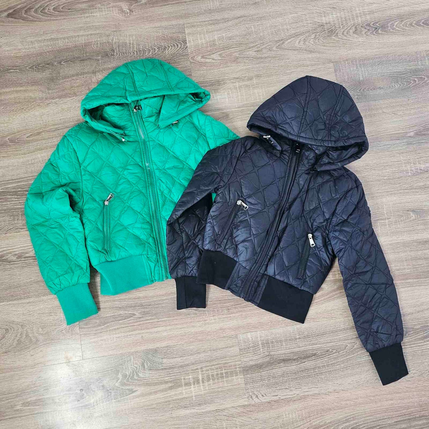 Удобно яке черно