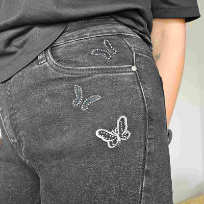 Дънки с пеперуди